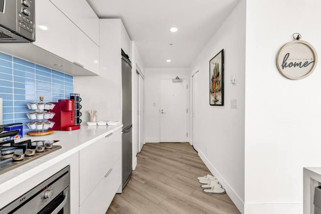 Central Luxury Apartment With Best City Views! Vancouver Extérieur photo