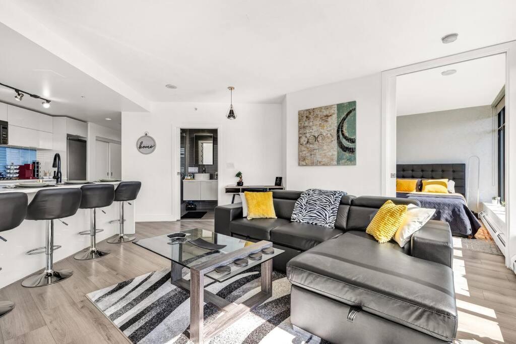 Central Luxury Apartment With Best City Views! Vancouver Extérieur photo