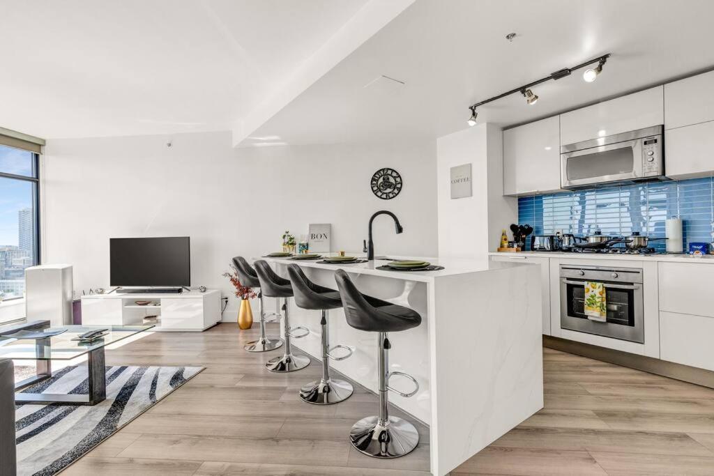 Central Luxury Apartment With Best City Views! Vancouver Extérieur photo