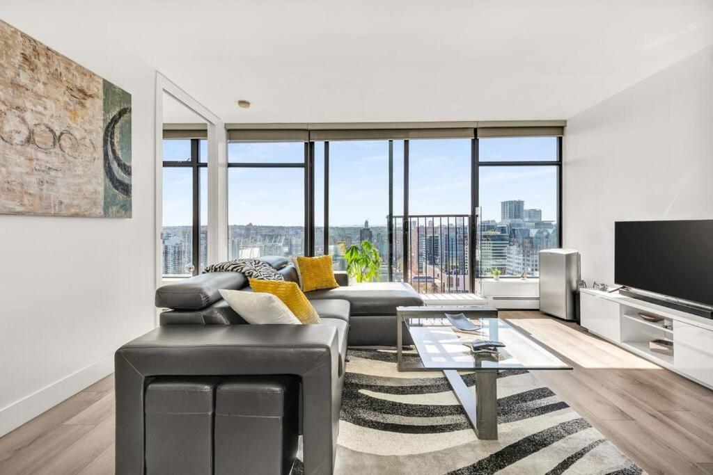 Central Luxury Apartment With Best City Views! Vancouver Extérieur photo