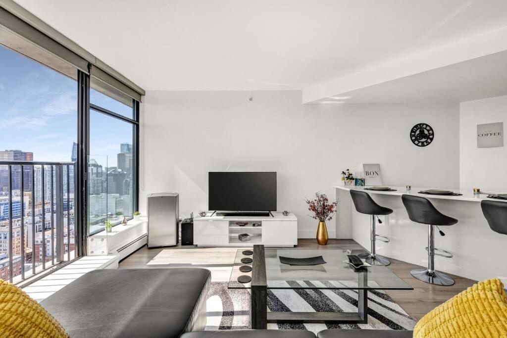 Central Luxury Apartment With Best City Views! Vancouver Extérieur photo