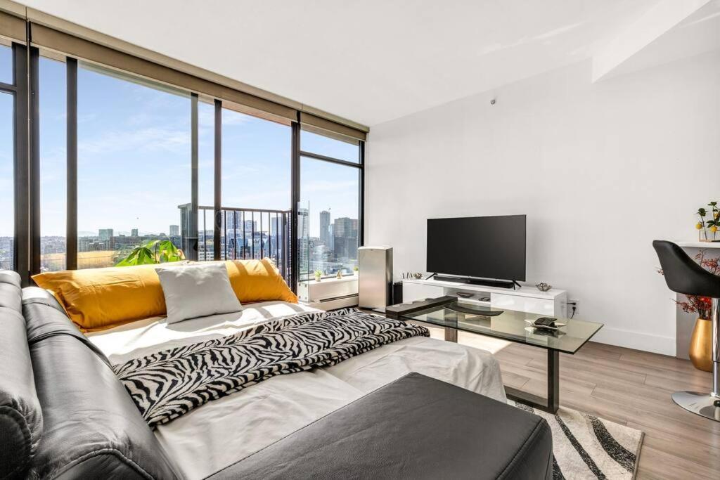 Central Luxury Apartment With Best City Views! Vancouver Extérieur photo