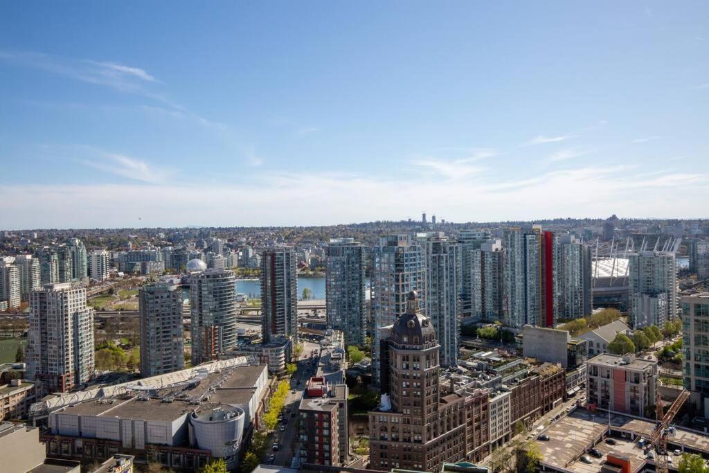 Central Luxury Apartment With Best City Views! Vancouver Extérieur photo